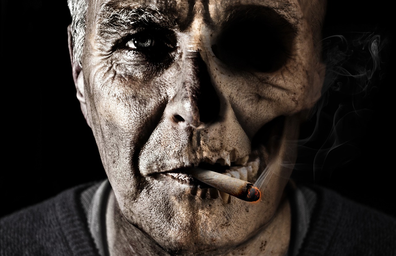 たばこで加齢による白内障のリスクが加速するらしい。