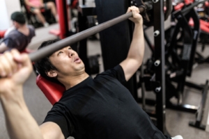 インクラインダンベルベンチ