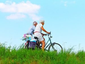 慢性的な持病があっても適度な運動をすれば死亡リスクが下がるかもしれない