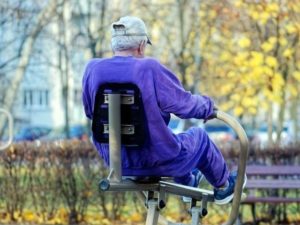 持久力を鍛えてる高齢者にはカフェインとβ-アラニンのサプリが効果的！という系統的レビュー